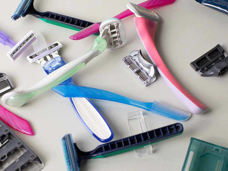 plastic razors